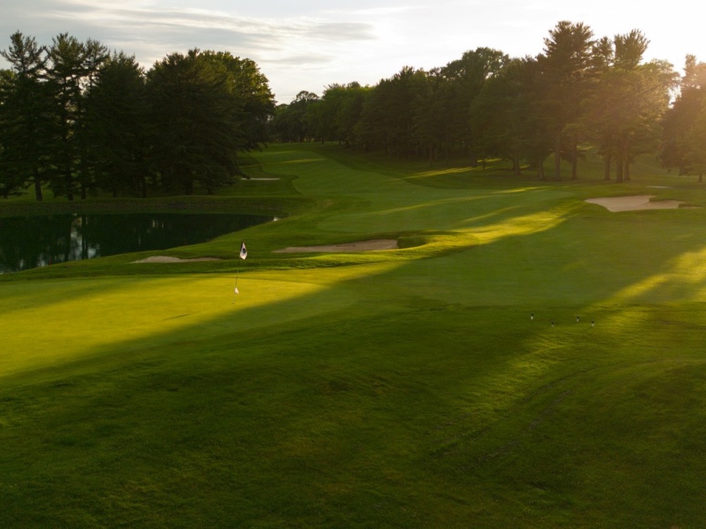 A golden evening on the golf course, shared in Danny’s conversation.